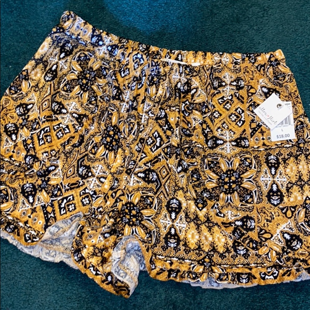 Flowy shorts